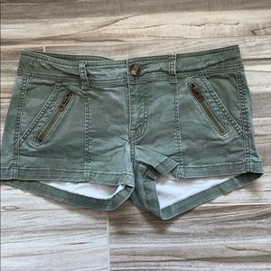 Women’s American Eagle shorts